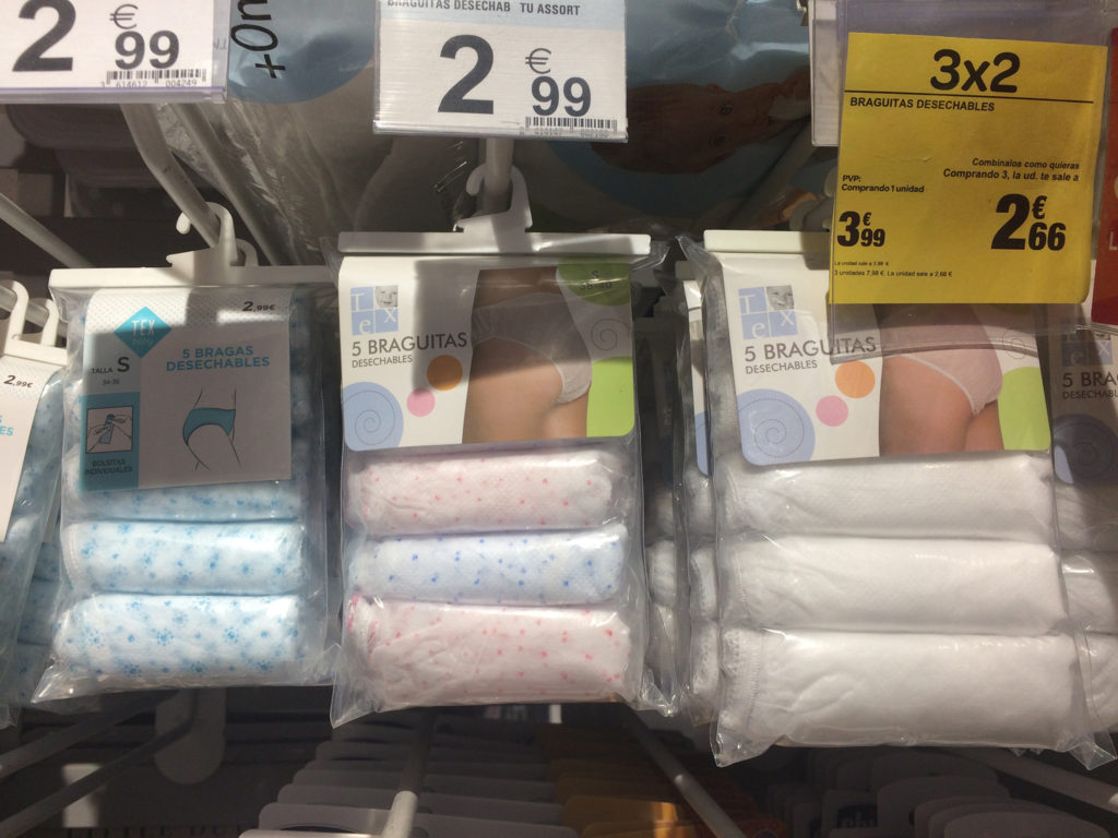 Bragas desechables. Usar y tirar. Algo esencial en un parto.